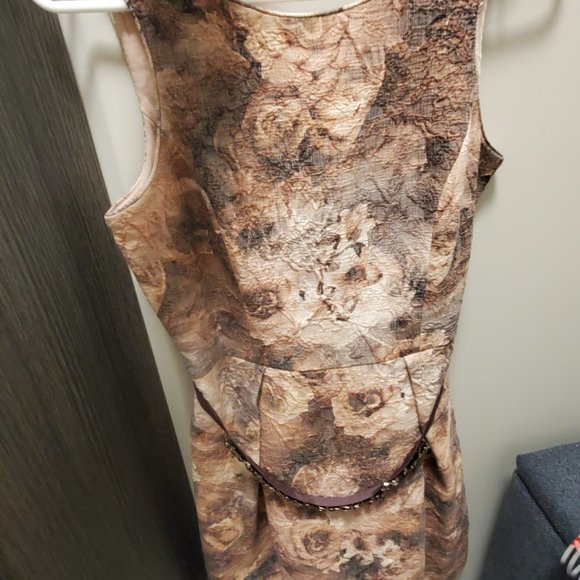 Bagley Mishka Dress Floral Blush Size 4 Brand New Never Worn - Picture 1 of 6